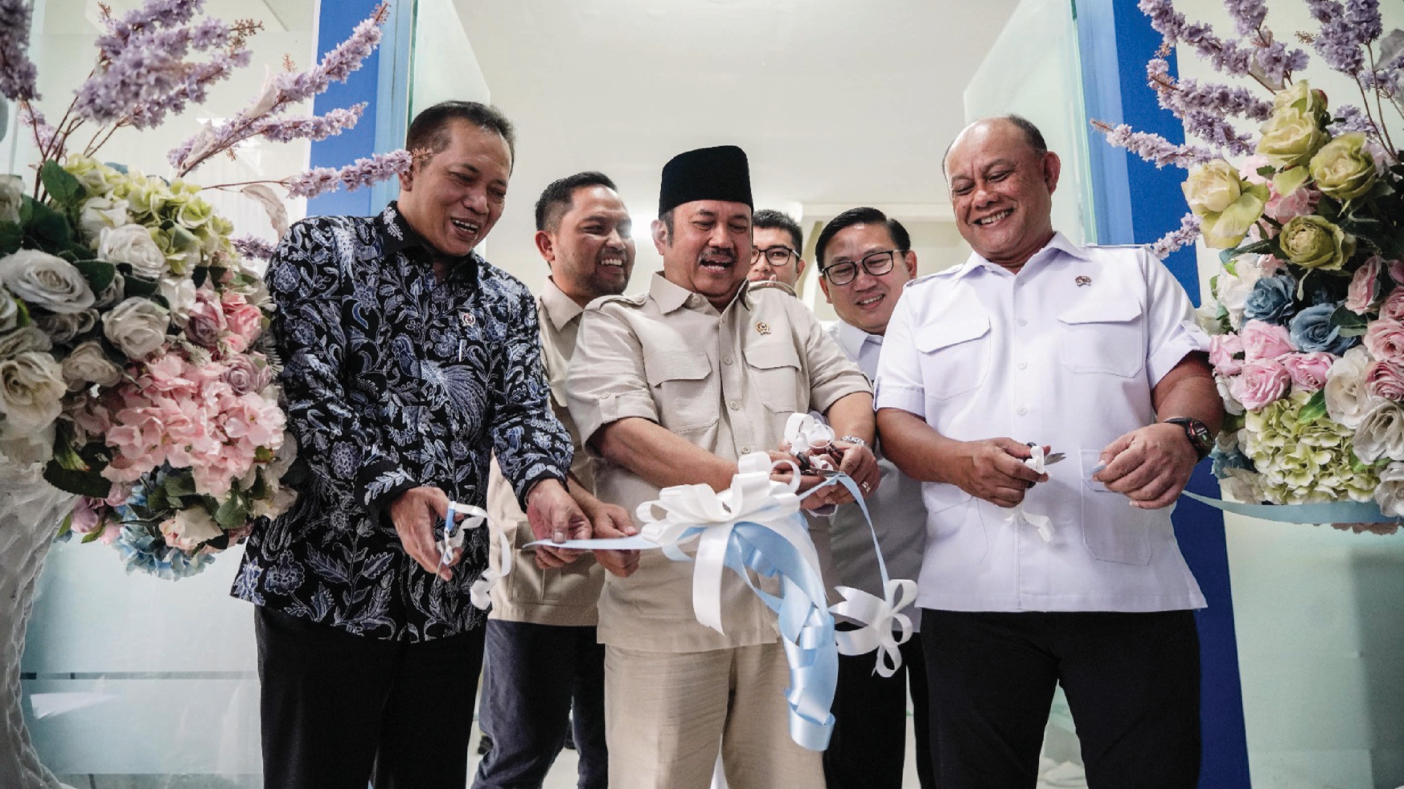 picture-Susu Menu Favorit MBG! Kepala BGN Launching Rumah Susu