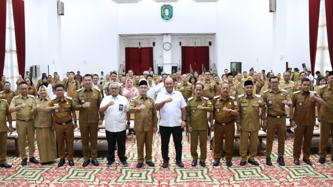 picture-Gotong Royong Sukseskan MBG, BGN dan Pemda se-Provinsi Kalbar Teken MoU