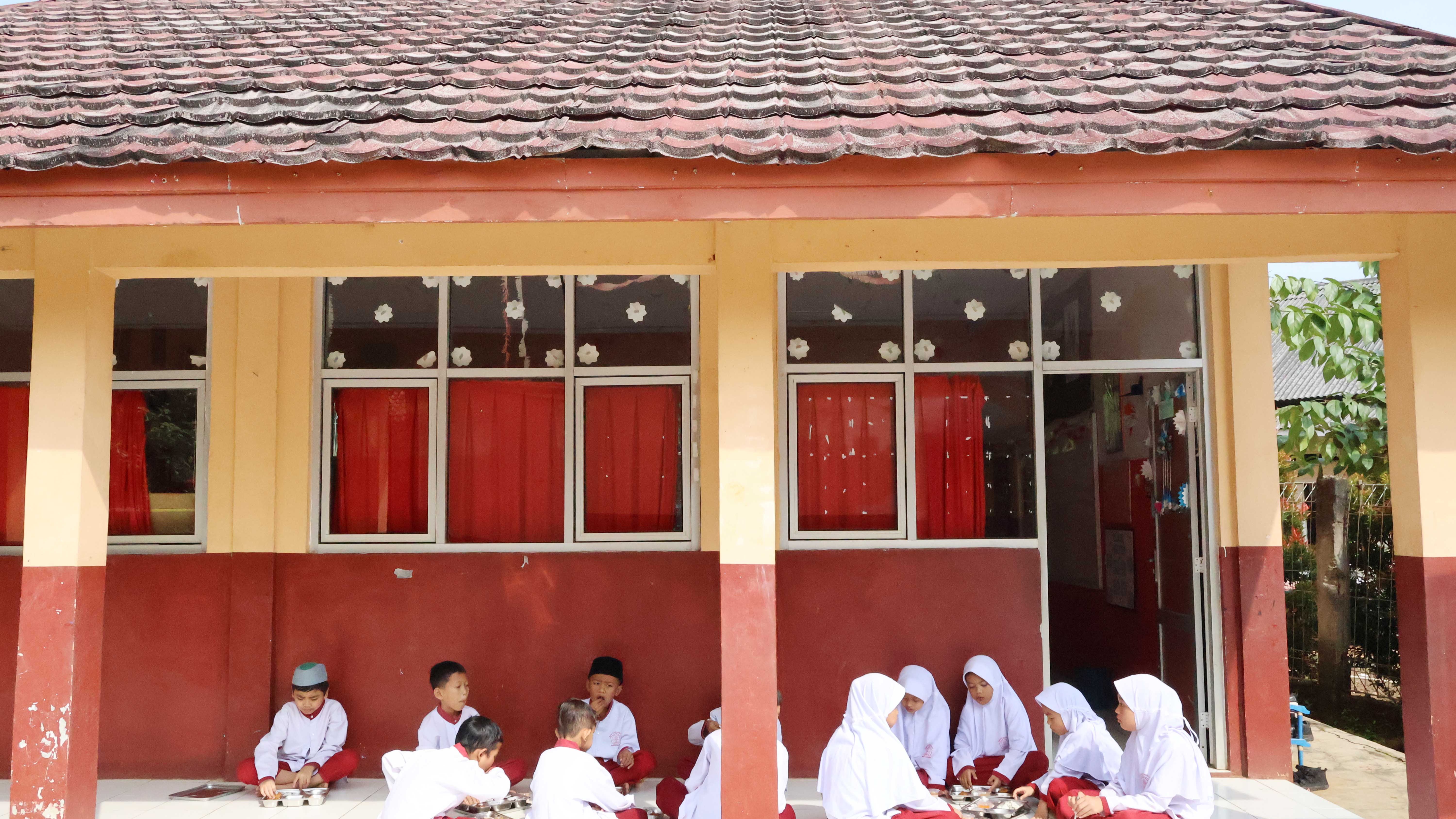 picture-MBG SD Cijayanti 04 Bogor